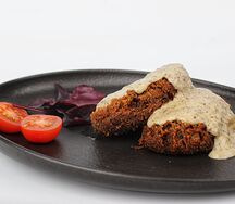 Постные котлеты с грибным соусом