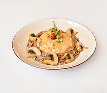 Вырезка A La Stroganoff с гречневой лапшой