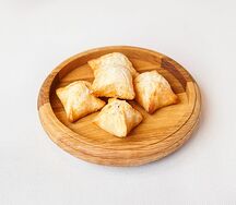 Мини-пирожки слоёные с сыром