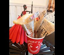 Блинчик с малиновым вареньем