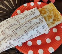 Крем-чиз, клубника, топпинг ягодный