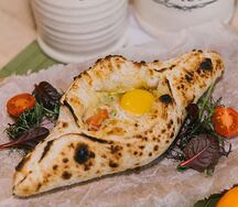 Хачапури с томатами