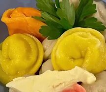 Мини пельмешки со сметаной