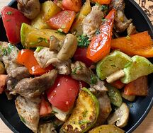 Жаркое с говядиной, картофелем и овощами