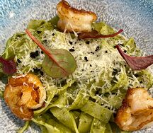 Тальятелле с креветками в соусе песто