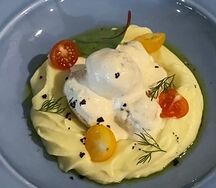 Пюрешка с тефтельками в сливочном соусе