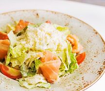 Цезарь с семгой