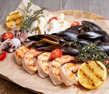 Микс-гриль из морепродуктов