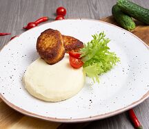 Котлеты куриные с картофельным пюре