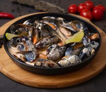 Мидии в сливочном соусе