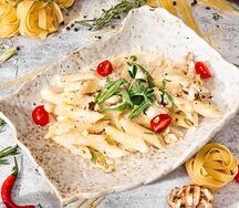 Пенне с курицей в сливочном соусе