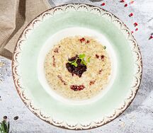 Каша овсяная с черносливом