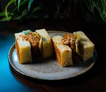 Катсу Сандо с Цыпленком