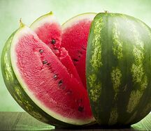 Арбуз спелый