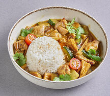 Курица в соусе кокосовый карри с рисом