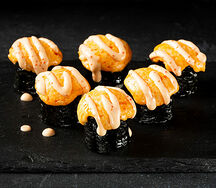 Запеченный ролл с тунцом