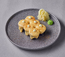 Запеченный ролл с лососем