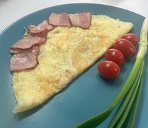 Омлет с беконом