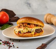 Фирменный бургер