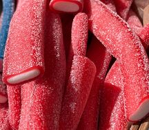 Гигантские палочки в сахаре со вкусом клубники