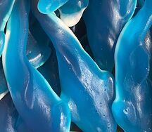 Гигантские дельфины