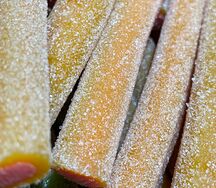 Палочки со вкусом банан-клубника в сахаре