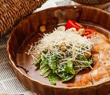 Цезарь с курицей