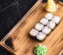 Хосомаки с креветкой