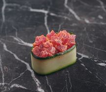 Гункан с тунцом