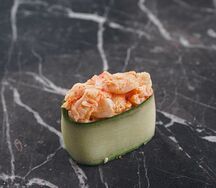 Гункан с креветкой