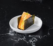 Онигири с креветкой