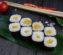 Классический ролл с такуаном