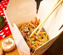 Лапша или рис Wok с овощами, мясом или морепродуктами