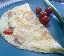 Омлет с томатами