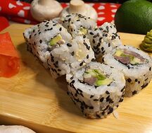 Ролл Цезарь с тунцом