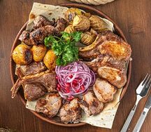 Cвинoй антрекот