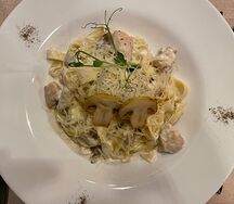 Феттуччине с грибами и курицей