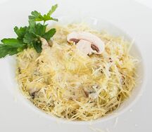 Паста с грибами в сливочном соусе