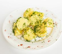 Картофель отварной с укропом