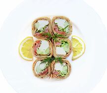 Блин-ролл с рыбой