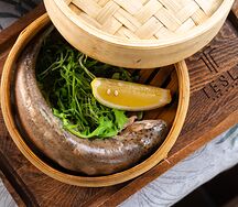 Форель целая на пару с травами