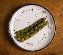 Спаржа на гриле