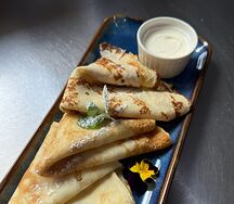 Блины со сметаной