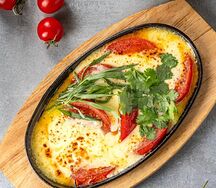 Сулугуни с томатами