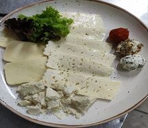 Ассорти кавказских сыров