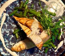 Куриный стейк с фасолью