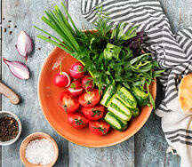 Свежие овощи и зелень