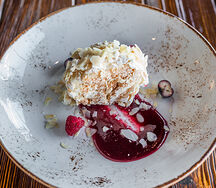 Кокосовый меренговый рулет