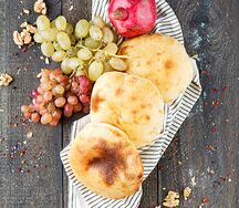 Домашняя лепешка в дровяной печи