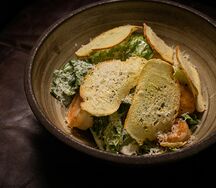 Зеленый салат с креветками